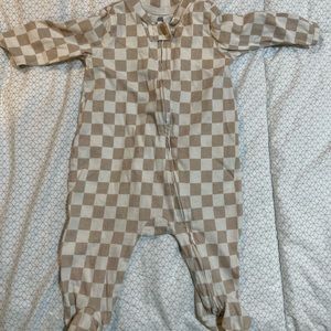 GAP: Gender neutral footed romper, cream and light brown checkered